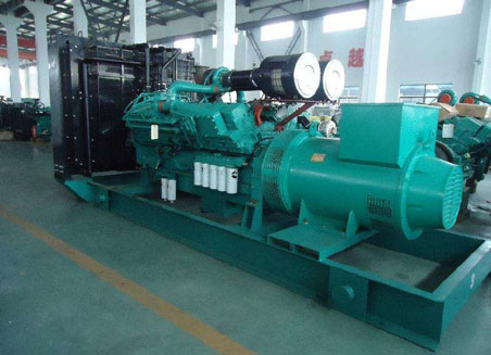 博乐800kw康明斯柴油发电机组